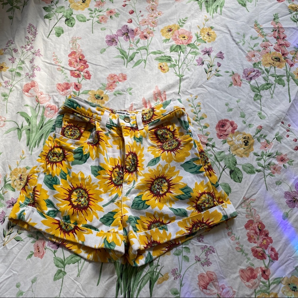 American Apparel Sunflower Shorts Semi High Waist